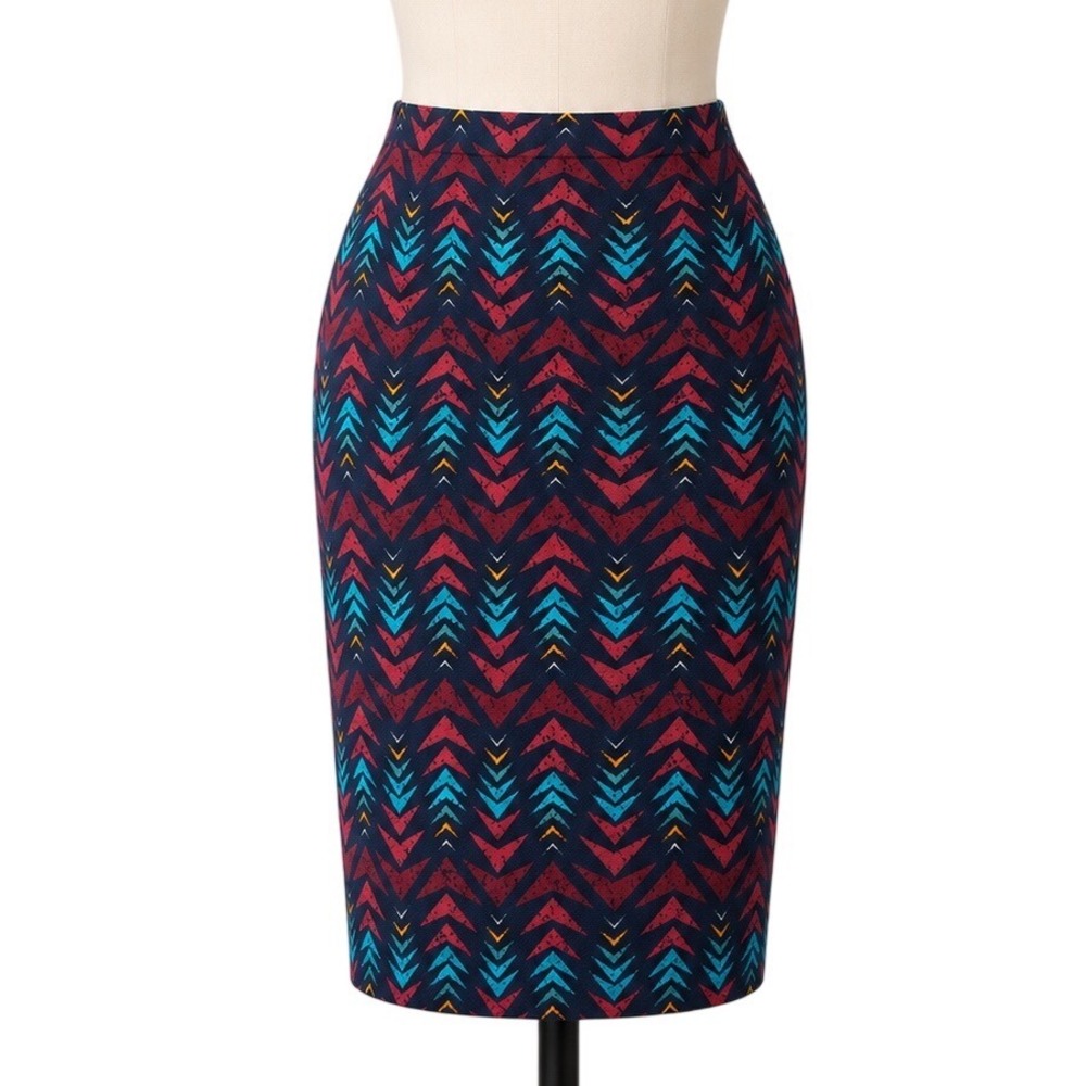 LuLaRoe Cassie Pencil Skirt Medium NWT Chevron Arrow Geometric Stretch Knit Teal